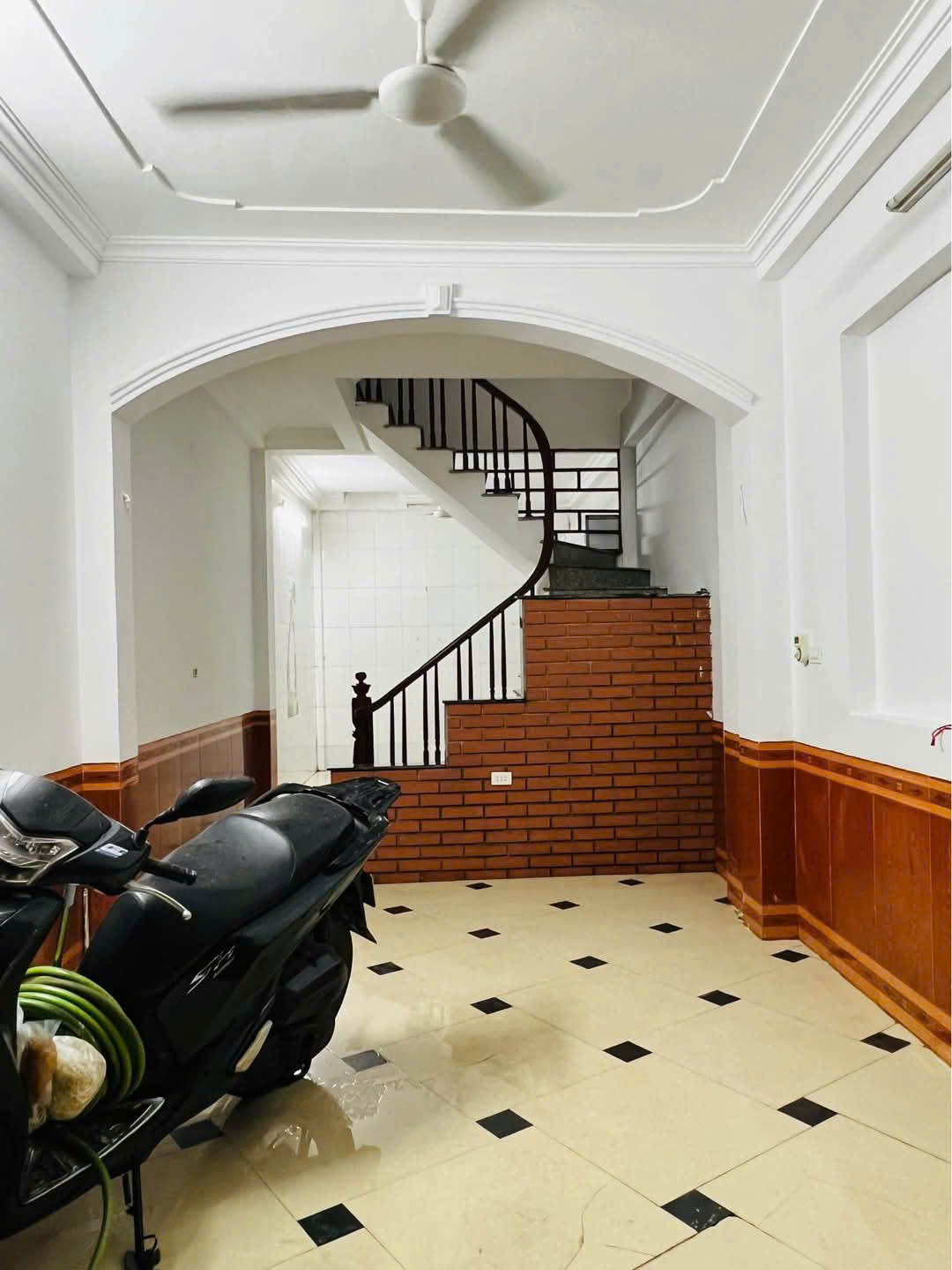 Cho thuê nhà ngõ 509 Vũ Tông Phan, 3 tầng, 40m2, 3 ngủ, 10 Triệu, ở gđ, nhóm nữ, KD on - Ảnh chính